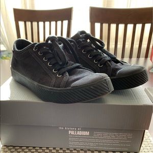 PALLADIUM SNEAKERS - NEW IN BOX